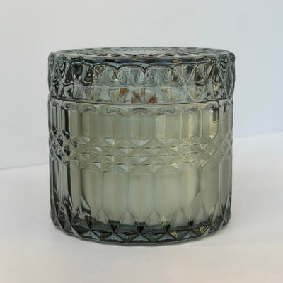 Photo: coconut apricot wax candle with lid closed