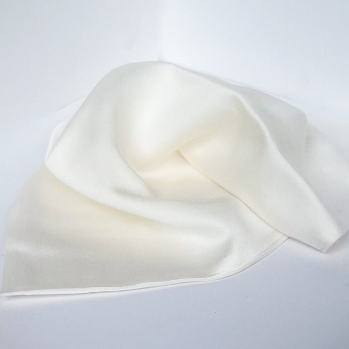 Photo: Lotus Silk Cleansing Cloth